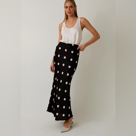 Dresses & Skirts - Polka Dot Skirt